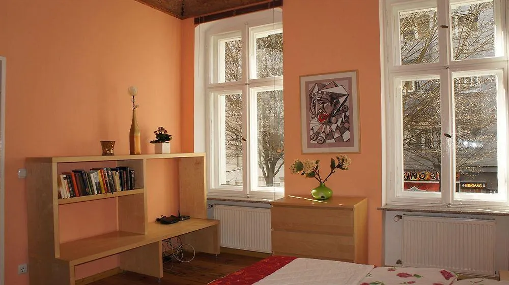 Apartments Emdener Strasse Berlin 0*,  Niemcy